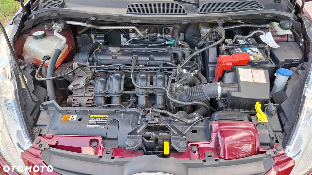 Ford Fiesta 1.4 Titanium - 24