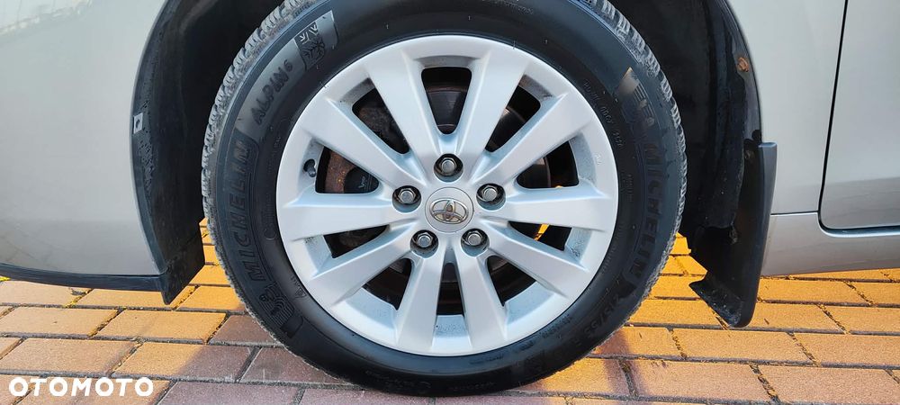 Toyota Verso 2.0 D-4D Active 7os - 18
