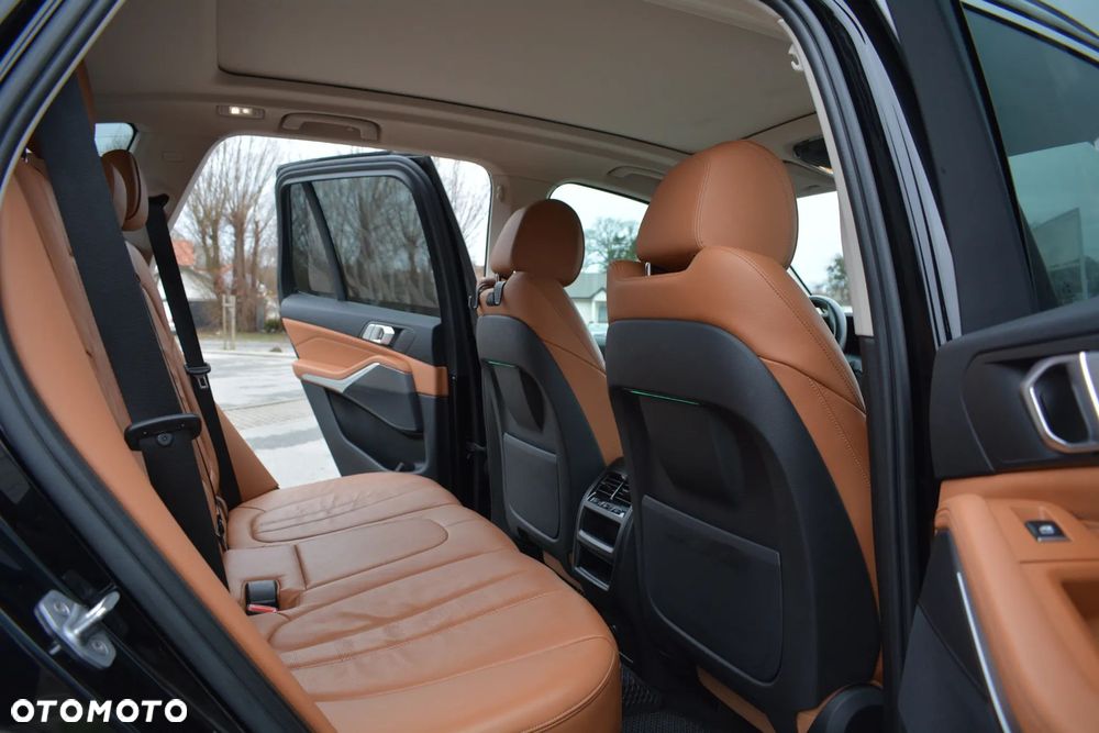 BMW X5 xDrive40i - 24