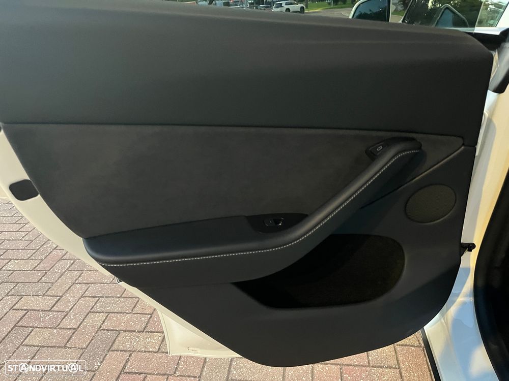 Tesla Model Y RWD - 22