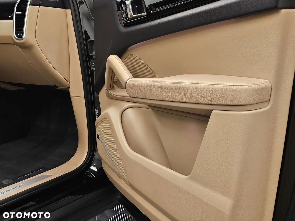 Porsche Cayenne Tiptronic S - 31