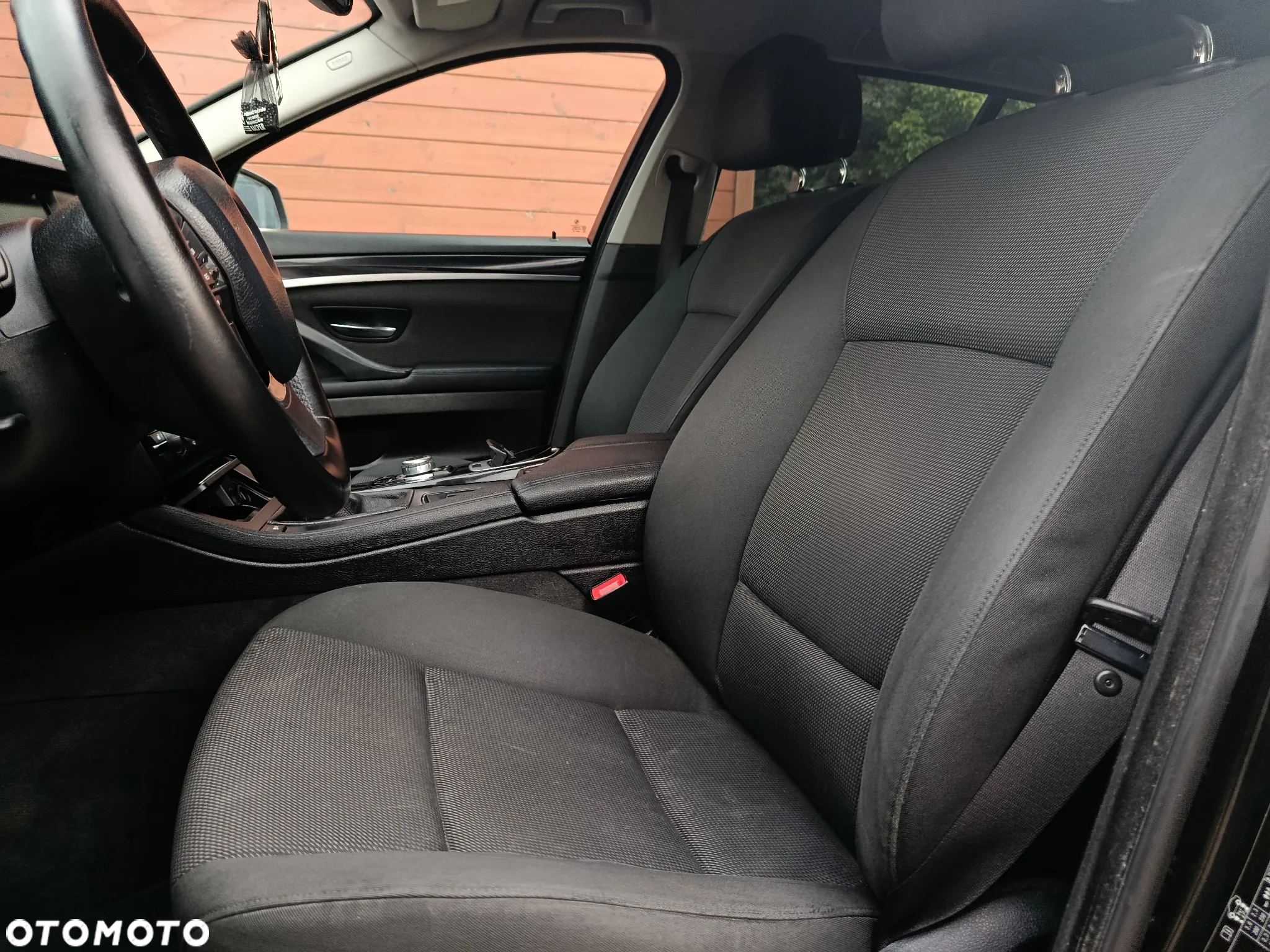 BMW Seria 5 520d Touring - 8