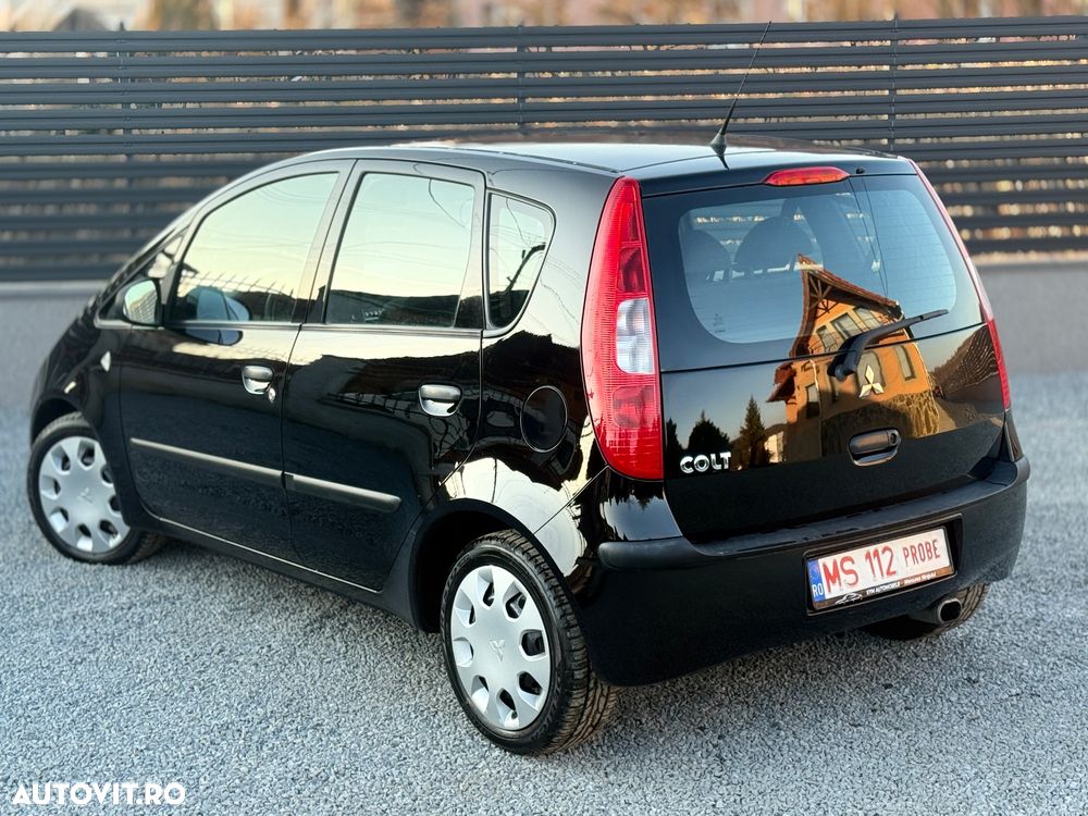 Mitsubishi Colt - 4
