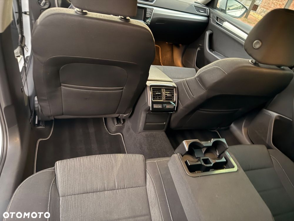 Skoda Superb 2.0 TDI Ambition DSG - 32