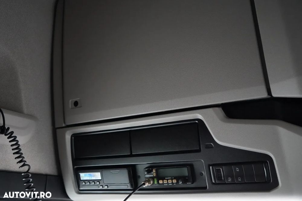 Scania S 500 / RETARDER / PLATĂ JOSĂ / MEGA / REZERVORE DE COMBUSTIBIL 1.400 L / I-PARK COOL / DUPĂ CONTRACT DE SERVICE GOLD / - 32