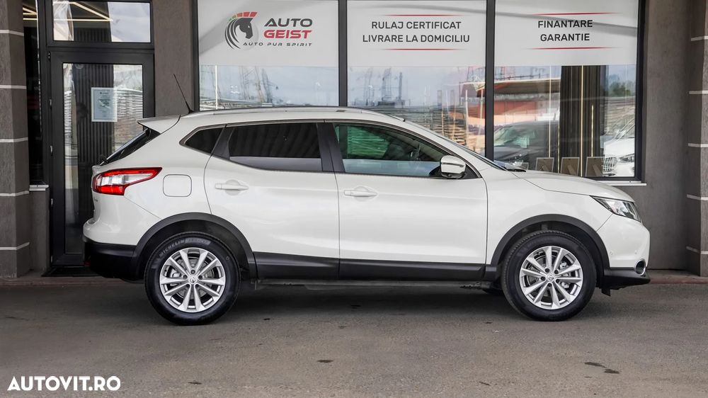 Nissan Qashqai 1.6 DIG-T ACENTA - 5