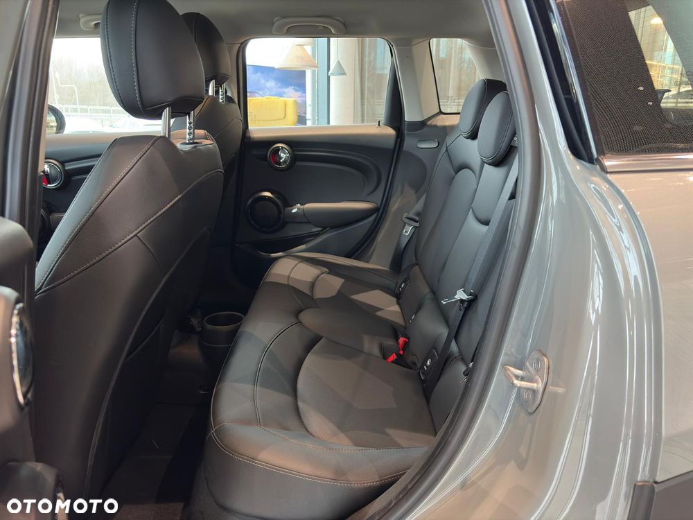 MINI Cooper Classic Trim - 16