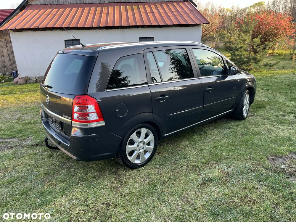 Opel Zafira 1.8 Cosmo - 29