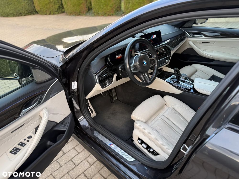 BMW Seria 5 520d xDrive M Sport sport - 12