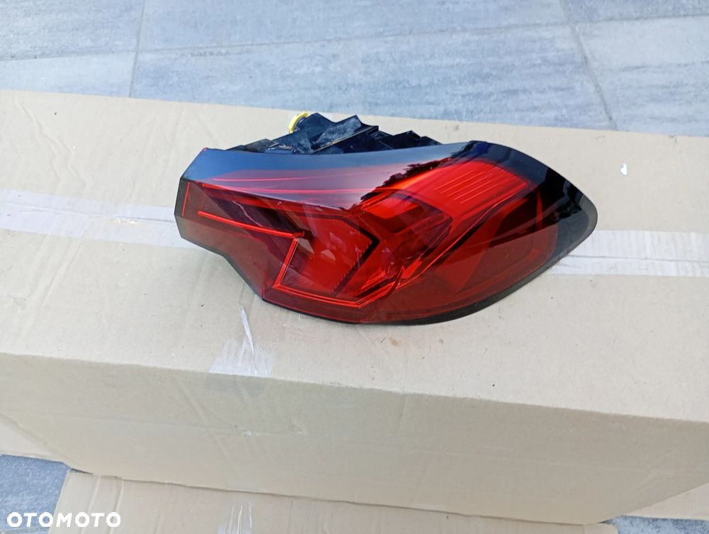 LAMPA PRAWA TYLNA LED BMW F70 5A36178 - 1
