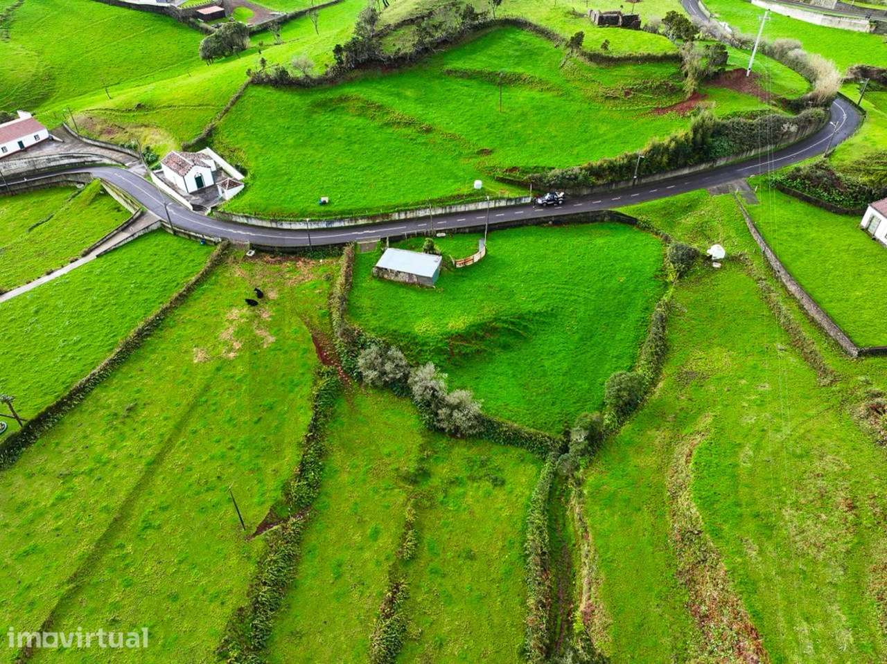 Propriedade em Ruína com Terreno - Glória, Santo Espírito - Grande imagem: 4/11