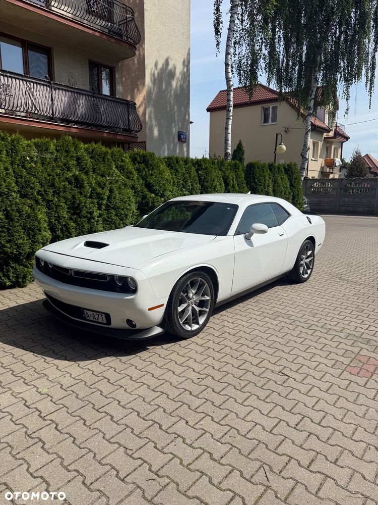 Dodge Challenger - 2