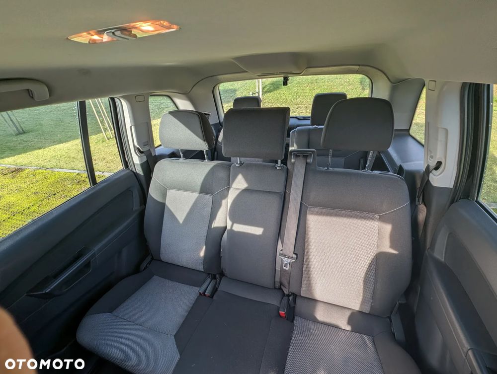 Opel Zafira 1.8 Cosmo - 33