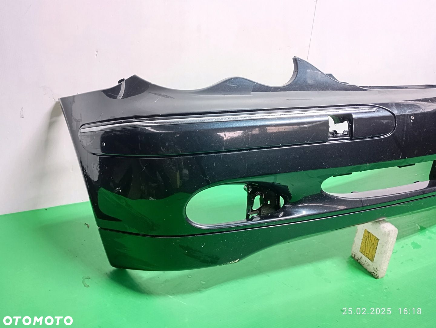 ZDERZAK PRZÓD PRZEDNI MERCEDES C-KLASA W203 A2038850025 00-04r - 2