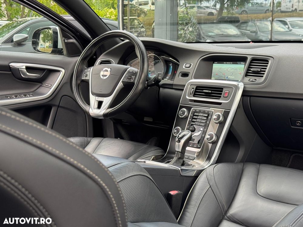 Volvo V60 D6 Twin Engine Geartronic RDesign - 27
