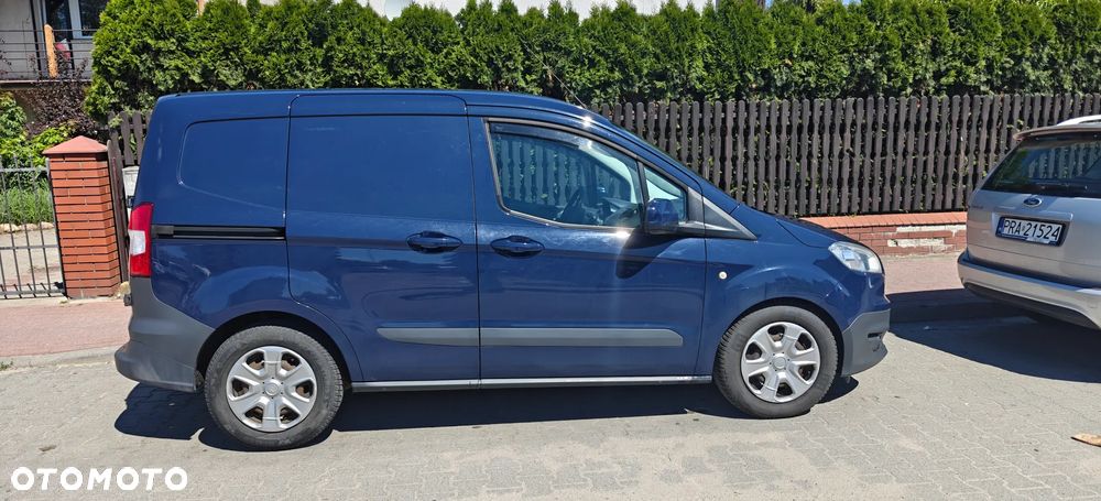 Ford Transit Courier - 2