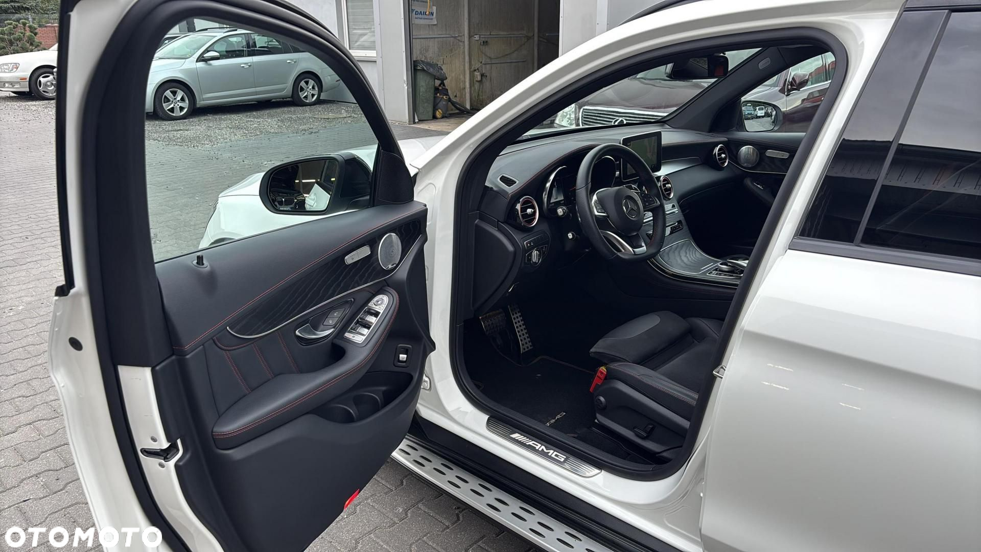 Mercedes-Benz GLC - 9