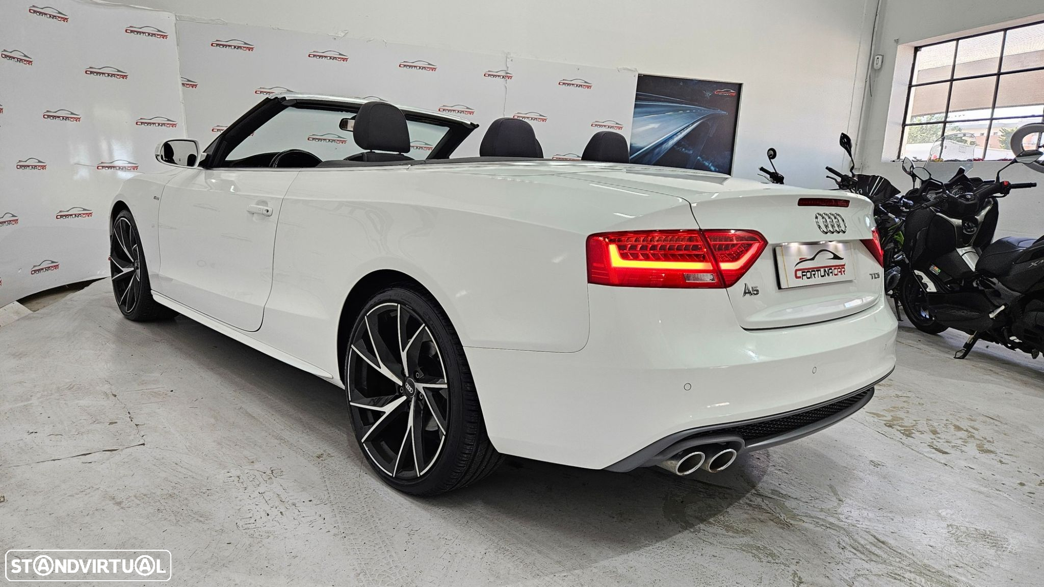 Audi A5 Cabrio 2.0 TDi S-line - 8