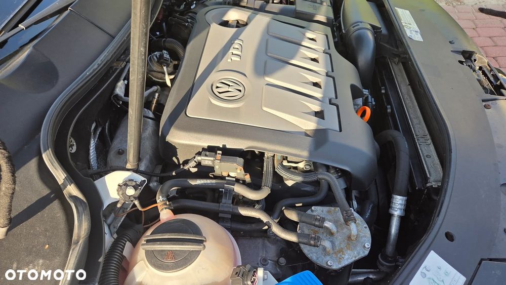 Volkswagen Passat 2.0 TDI Comfortline - 10