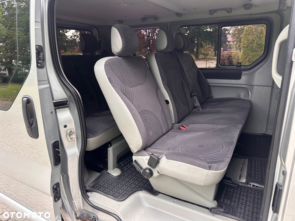 Renault Trafic Grand Passenger Expression - 22