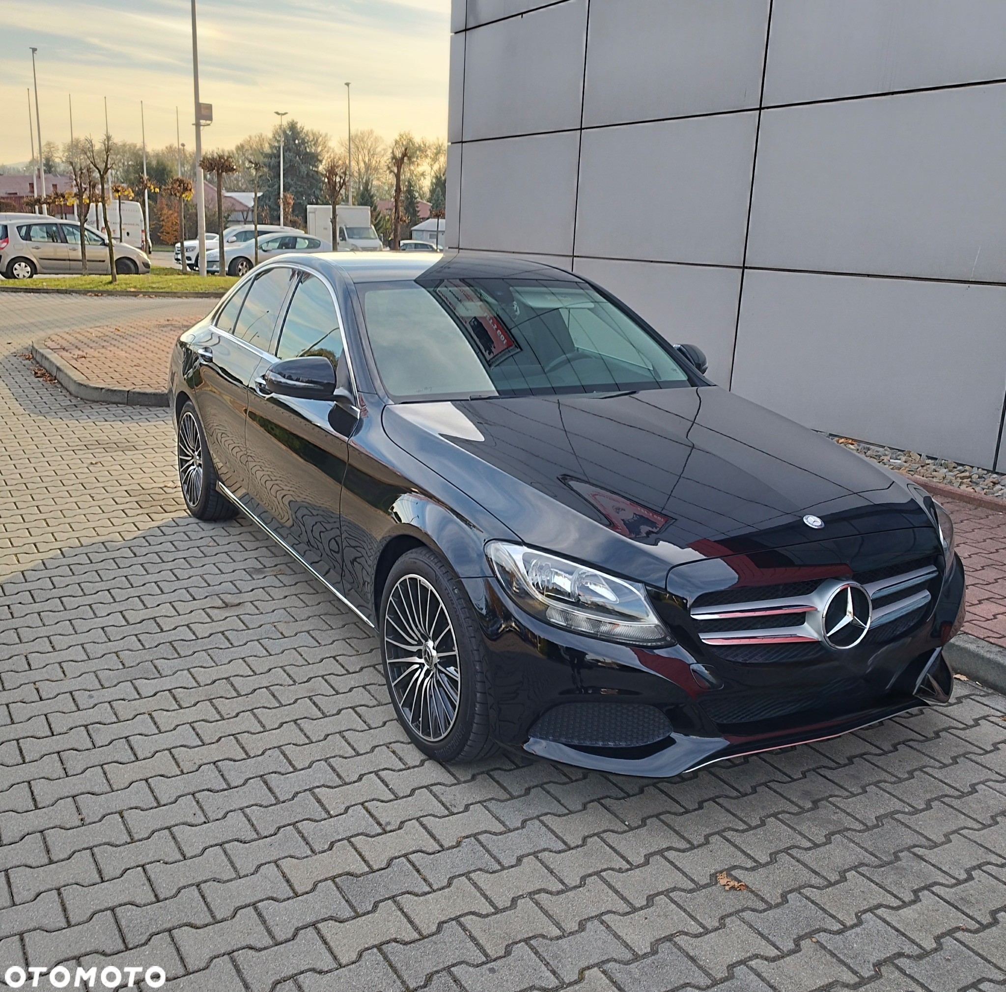 Mercedes-Benz Klasa C 300 7G-TRONIC - 2