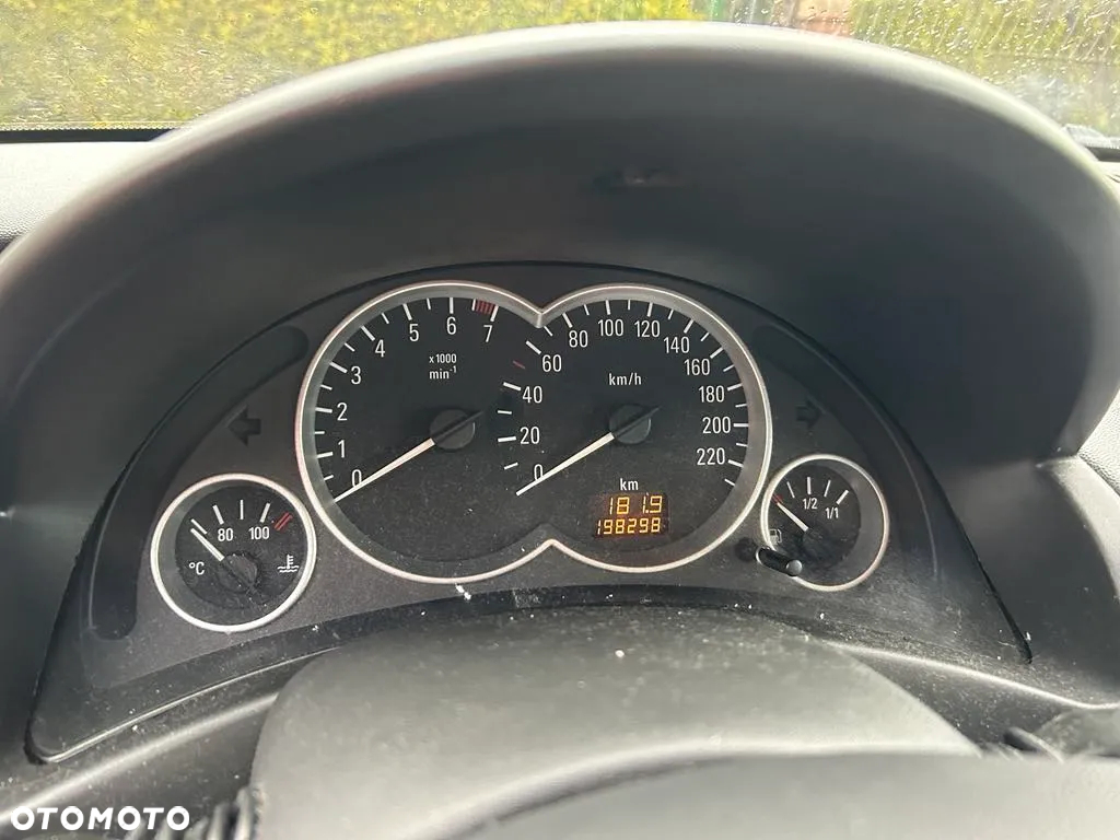 Opel Corsa 1.2 16V - 5