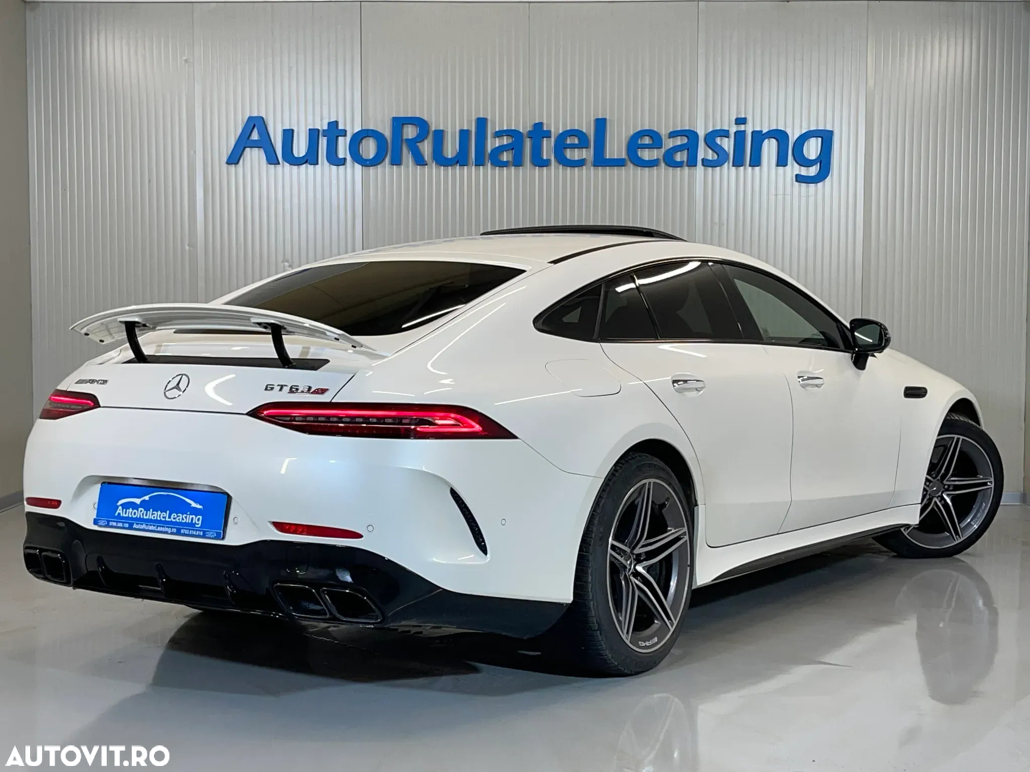 Mercedes-Benz AMG GT-S 63 4MATIC+ - 3