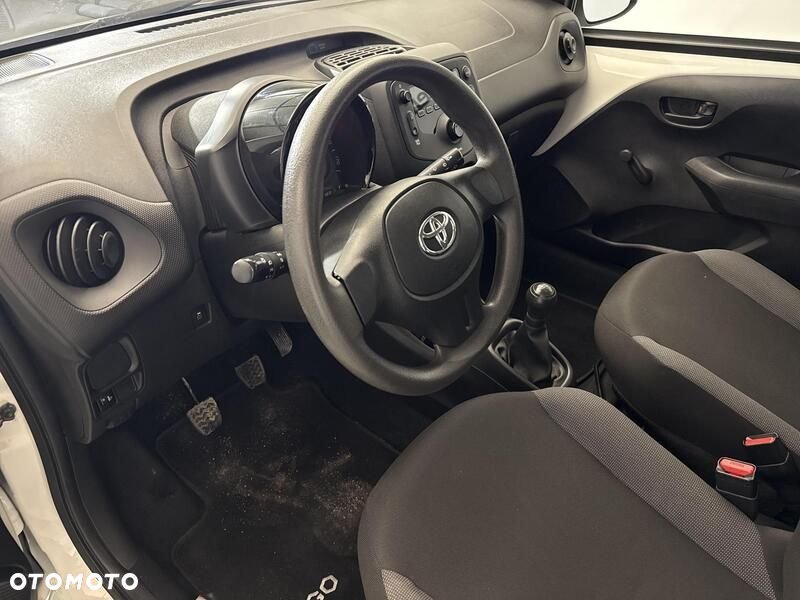 Toyota Aygo - 10