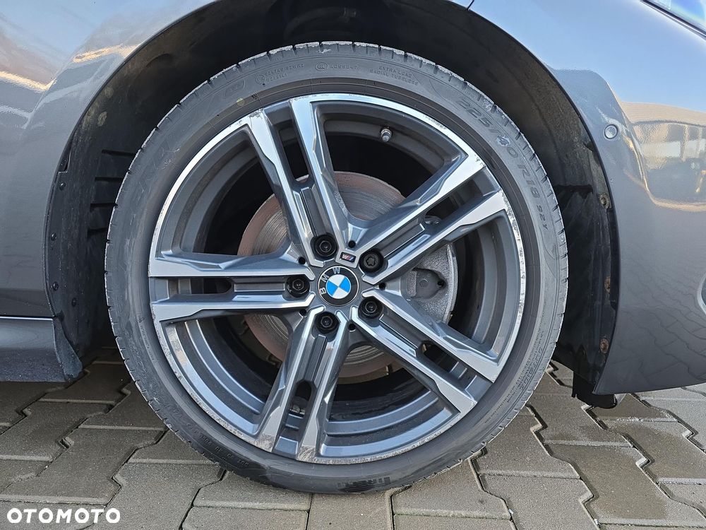 BMW Seria 2 216d - 9