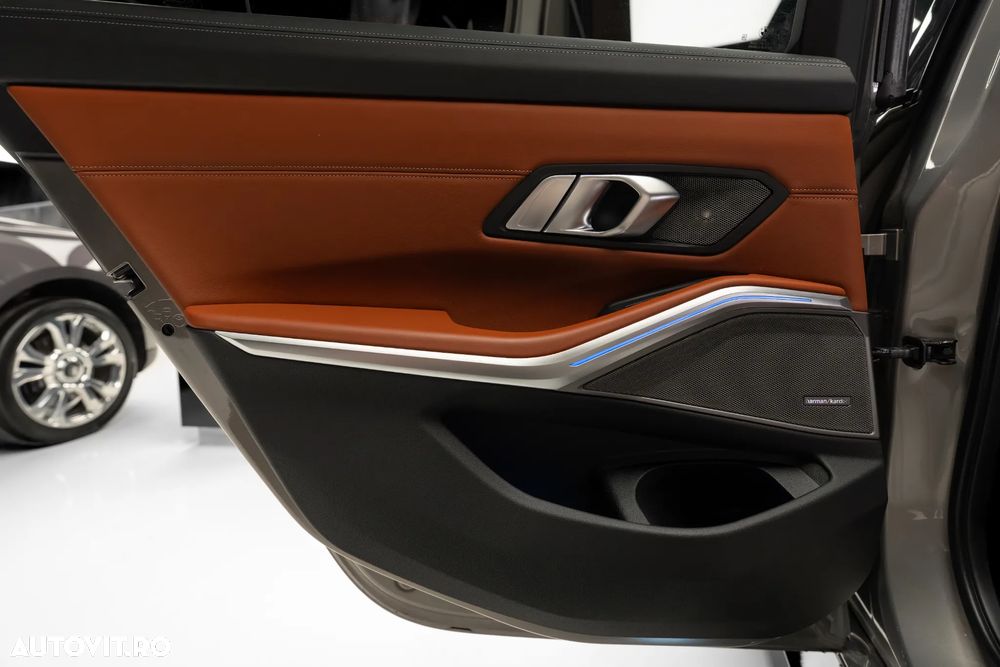 BMW M3 Competition xDrive AT - 29
