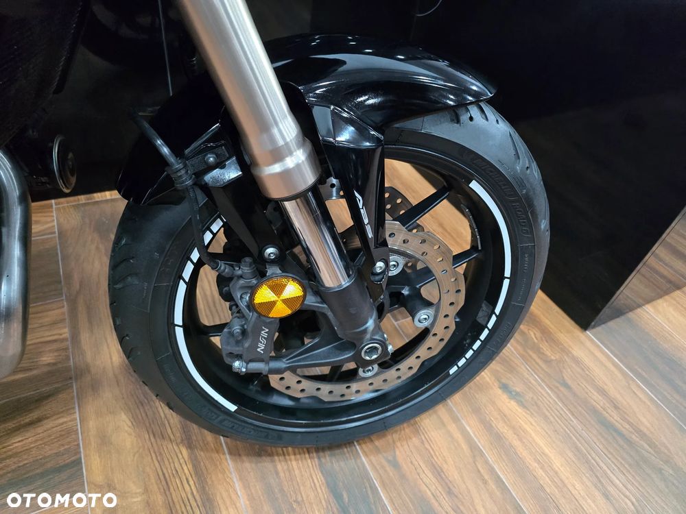 Honda CB - 22