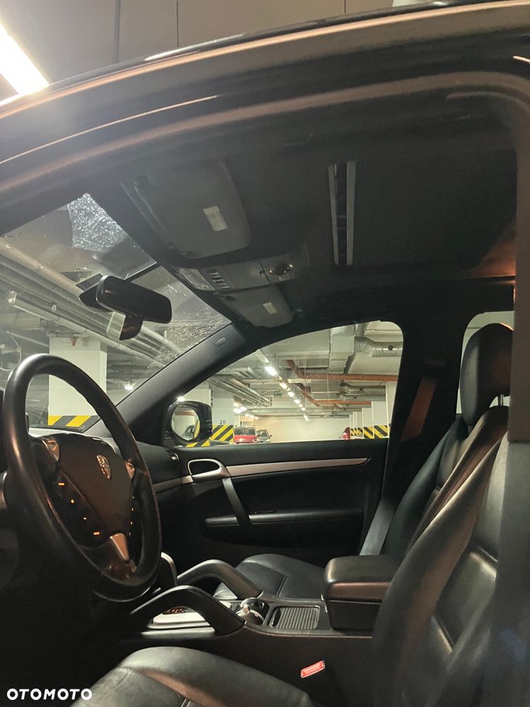 Porsche Cayenne - 6