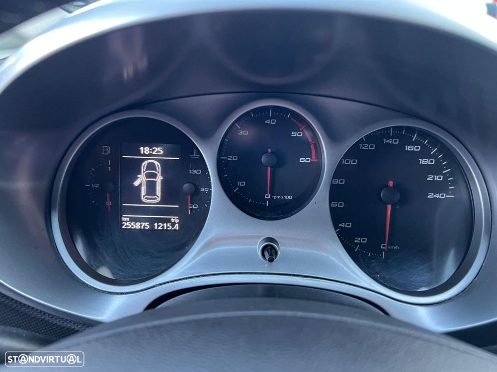 SEAT Leon 1.6 TDI Ecomotive Copa Plus - 33