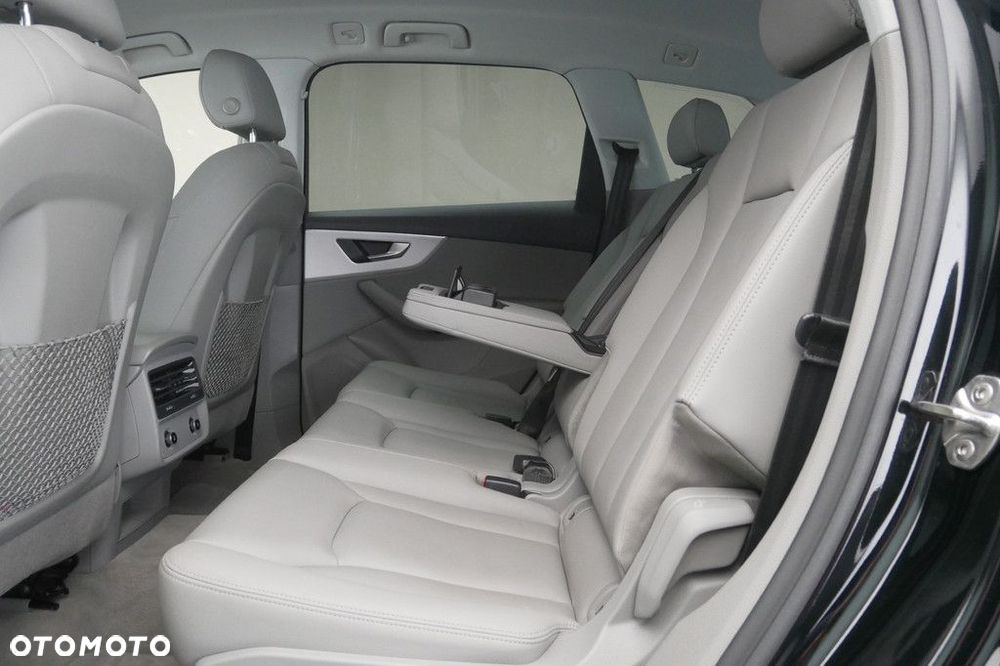 Audi Q7 - 15