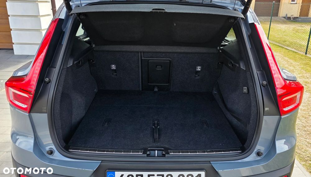 Volvo XC 40 D4 AWD Geartronic R-Design - 26