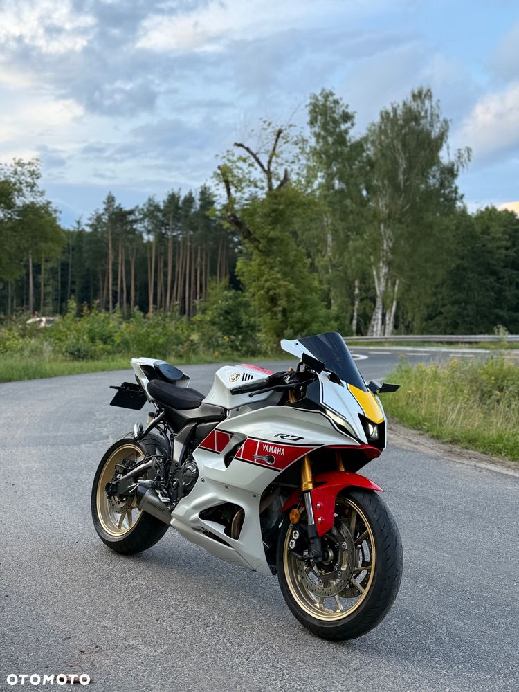 Yamaha R7 - 9