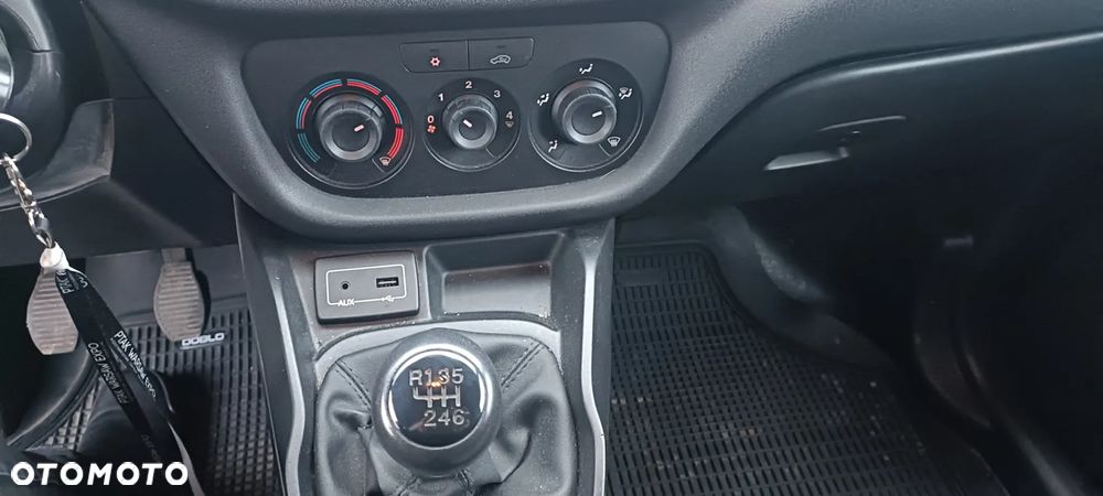 Fiat DOBLO - 19