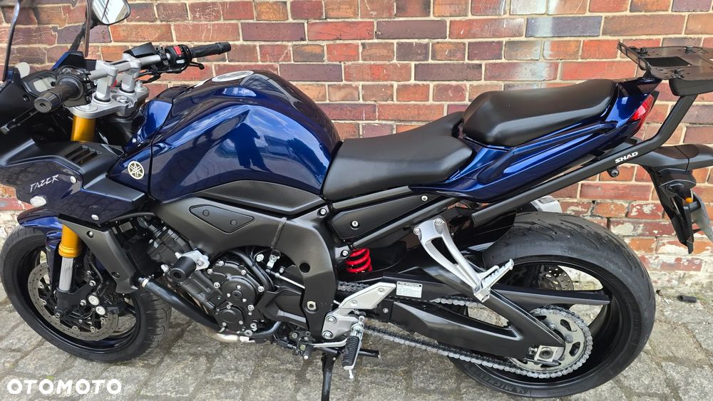 Yamaha FZ - 11
