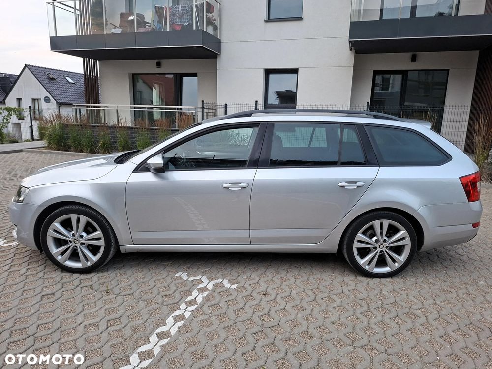 Skoda Octavia 1.6 TDI DPF DSG Sport Edition - 2