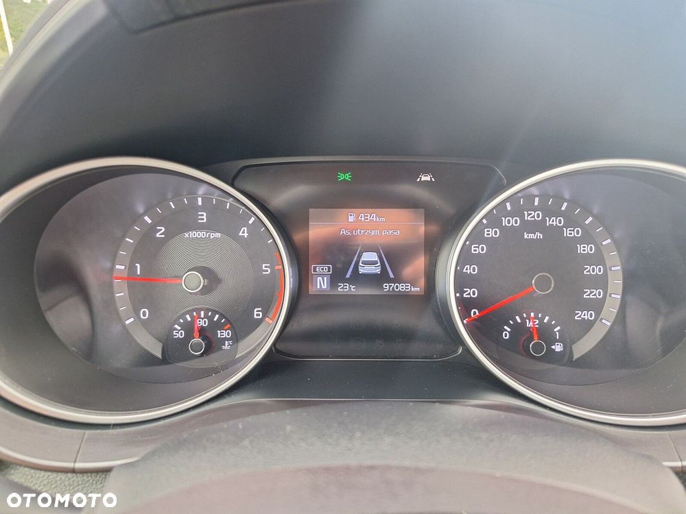 Kia Ceed - 31