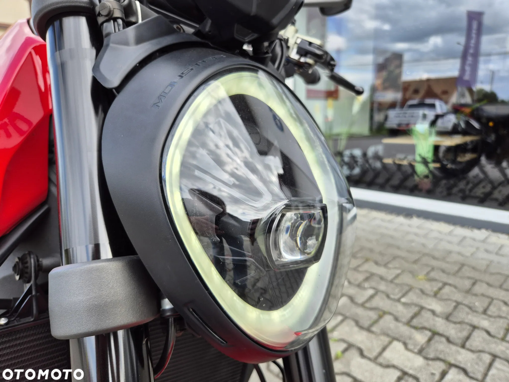 Ducati Monster - 12