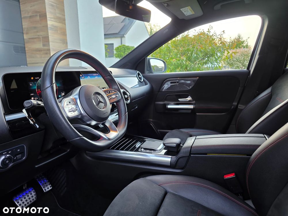 Mercedes-Benz GLA 200 d AMG Line - 29
