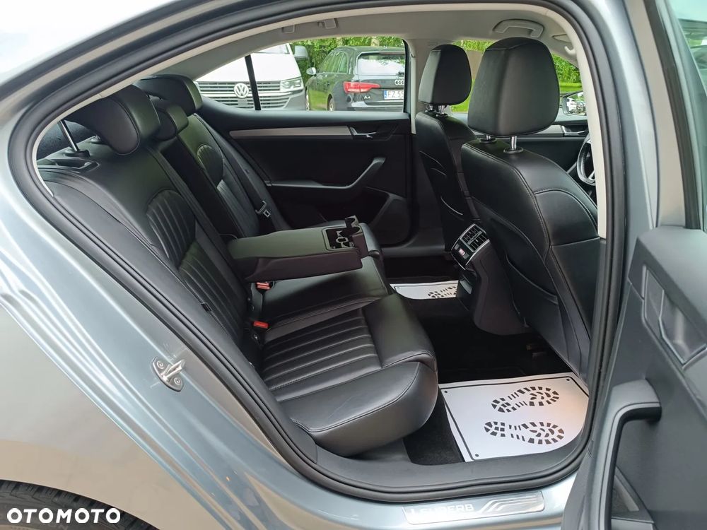 Skoda Superb 1.4 TSI ACT DSG Ambition - 35