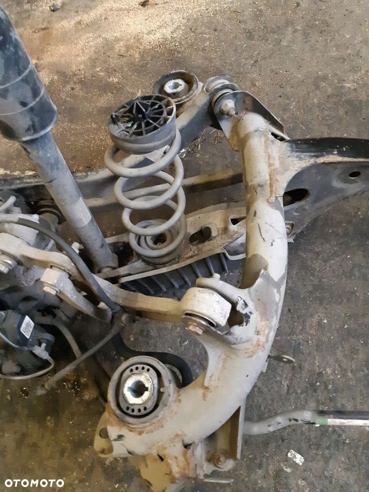 AUDI A4 B9 ZAWIESZENIE TYŁ TYLNE SANKI BELKA ZWROTNICE WAHACZE KOMPLET - 11
