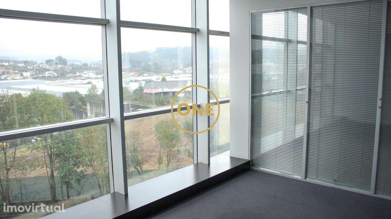 Escritório com 168m2 - Grande imagem: 4/8