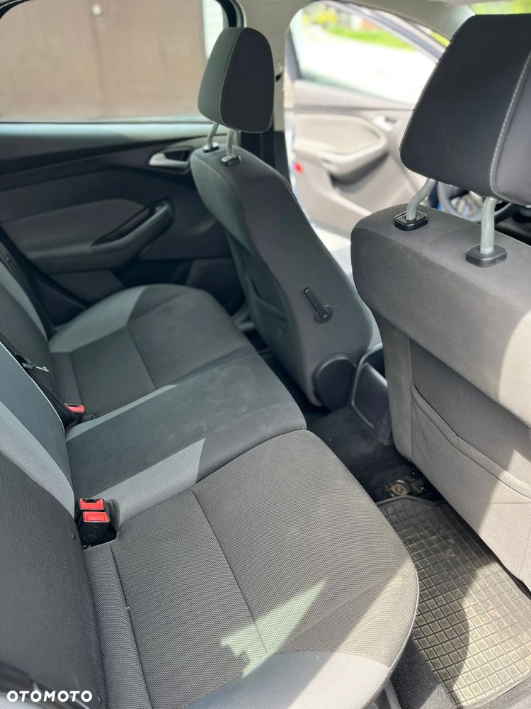 Ford Focus 1.6 TDCi DPF Trend - 8
