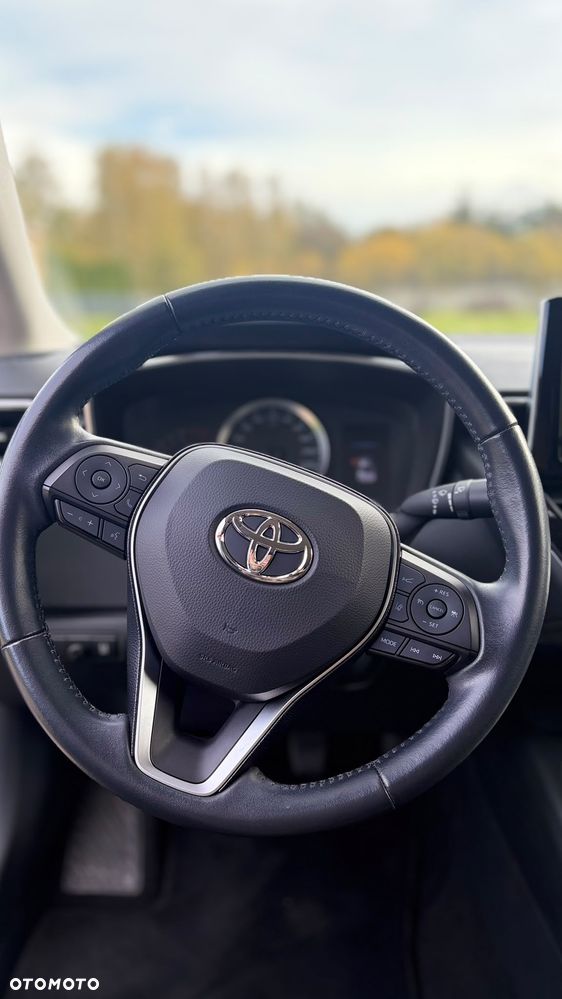 Toyota Corolla - 13