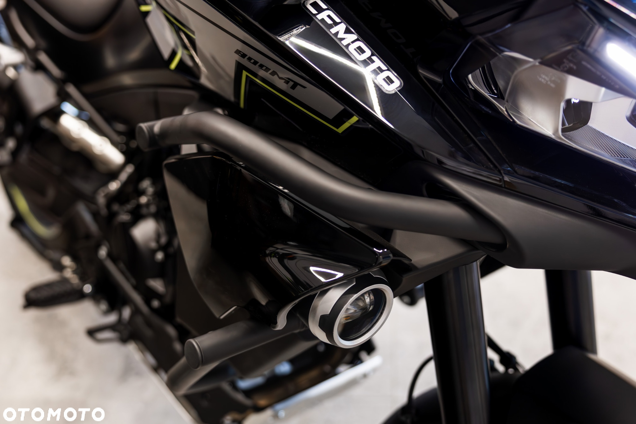 CFMoto MT - 9