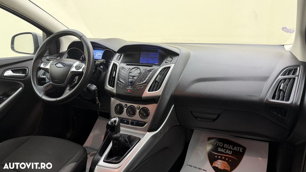 Ford Focus - 13