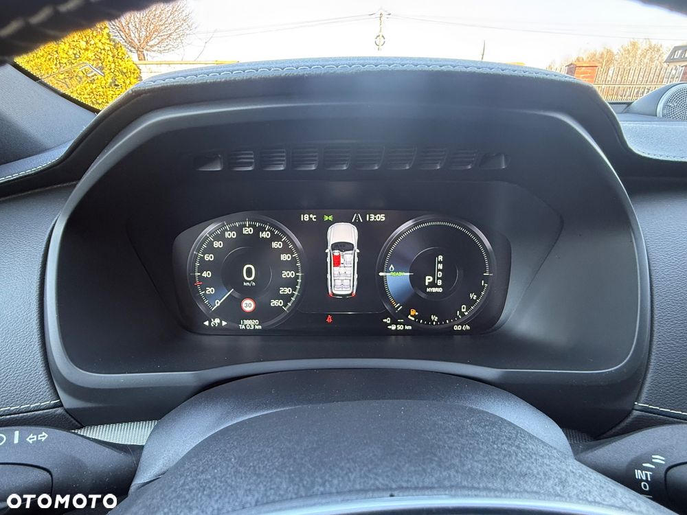 Volvo XC 90 T8 AWD Plug-In Hybrid R-Design 7os - 23